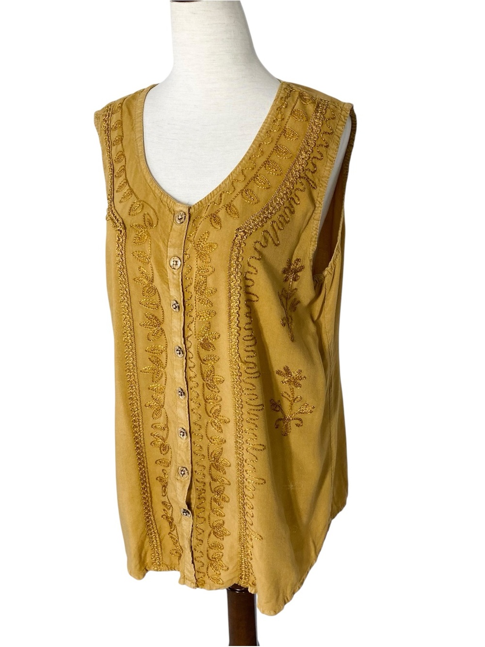 VINTAGE CUTE OPTIONS Embroidered Top